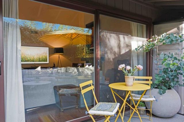 1115 Crestview Drive 2, San Carlos, CA 94070