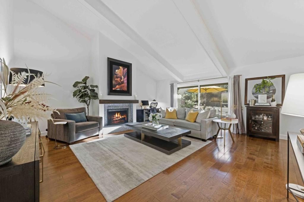 1115 Crestview Drive 2, San Carlos, CA 94070