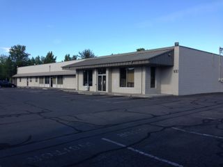 800 Cardley Avenue, Medford, OR 97504