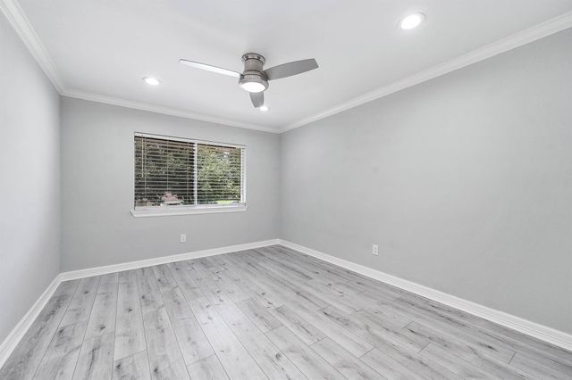 11643 Village Place Drive 194, Houston, TX 77077