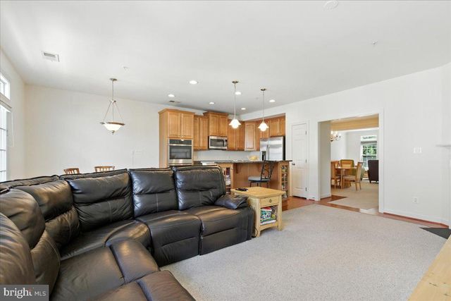 5707 CALLCOTT WAY #H, Alexandria, VA 22312