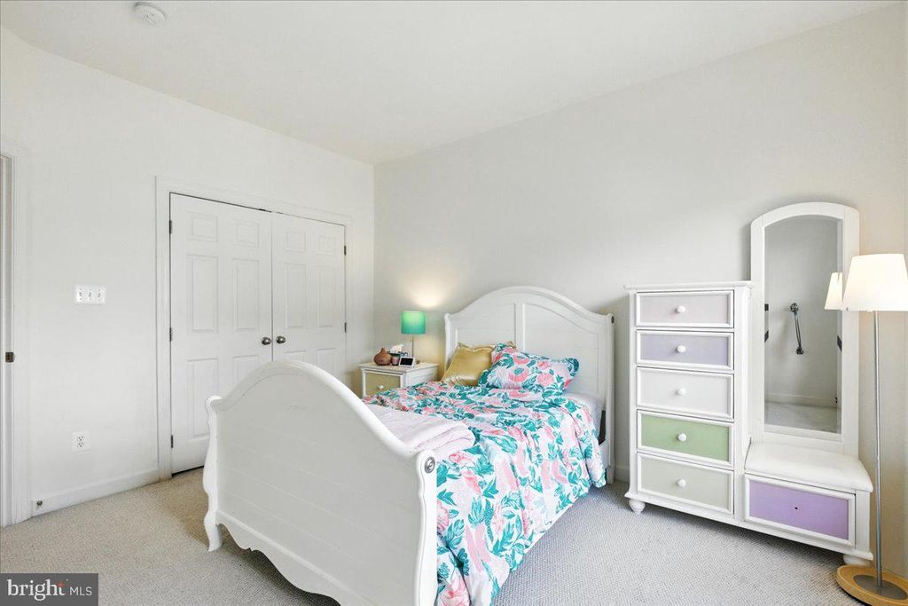 5707 CALLCOTT WAY #H, Alexandria, VA 22312
