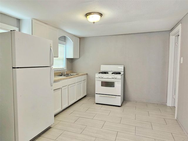 217 Cockerel Street C, Houston, TX 77018