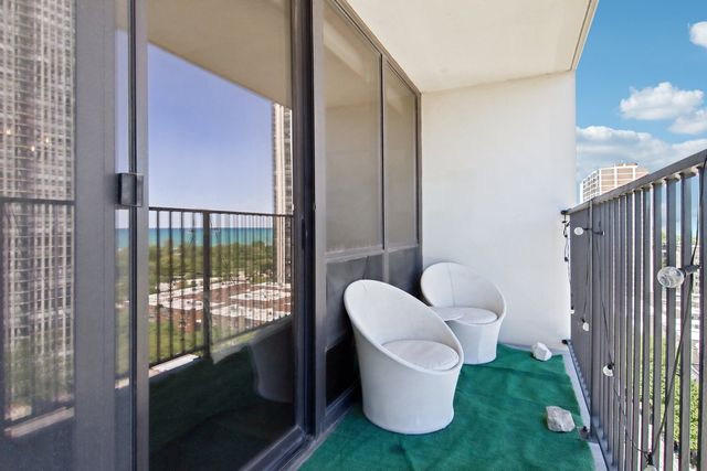 1636 N Wells Street 1709, Chicago, IL 60614