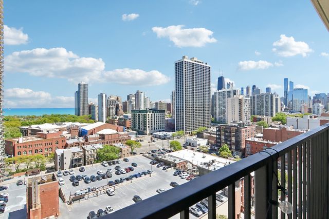 1636 N Wells Street 1709, Chicago, IL 60614
