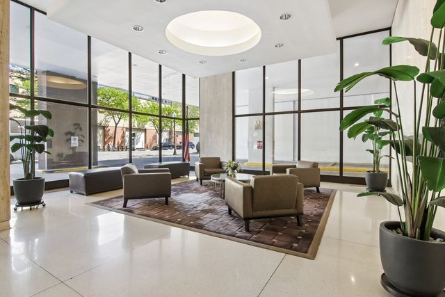 1636 N Wells Street 1709, Chicago, IL 60614