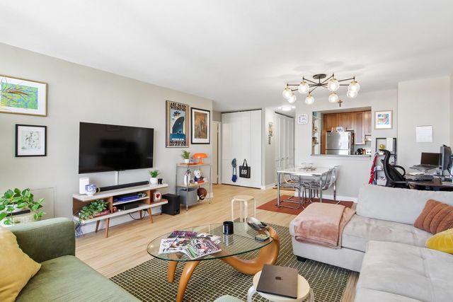 1636 N Wells Street 1709, Chicago, IL 60614