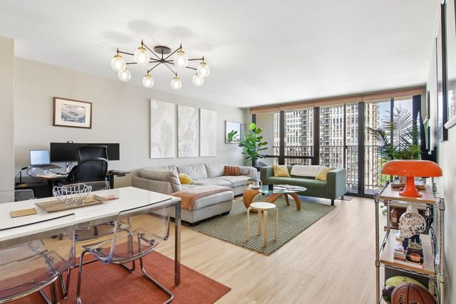 1636 N Wells Street 1709, Chicago, IL 60614