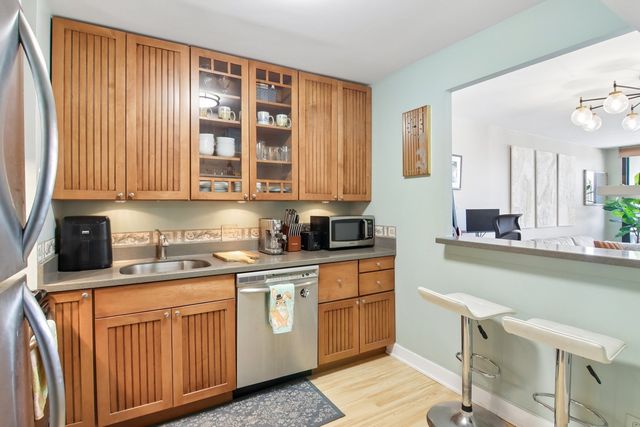 1636 N Wells Street 1709, Chicago, IL 60614