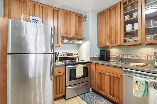 1636 N Wells Street 1709, Chicago, IL 60614