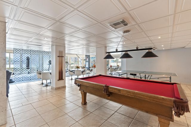 121 Golden Isles Drive Ph1, Hallandale Beach, FL 33009