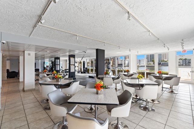 121 Golden Isles Drive Ph1, Hallandale Beach, FL 33009