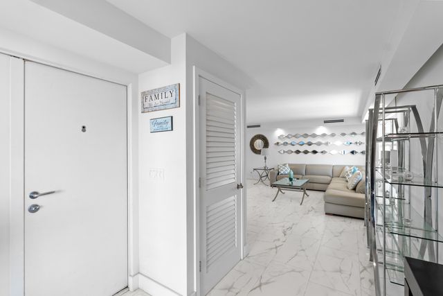 121 Golden Isles Drive Ph1, Hallandale Beach, FL 33009