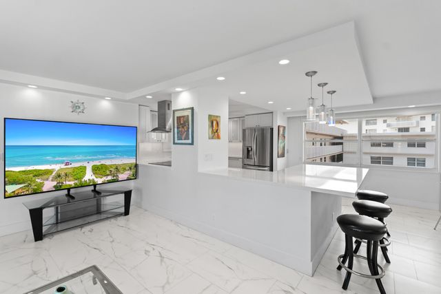 121 Golden Isles Drive Ph1, Hallandale Beach, FL 33009