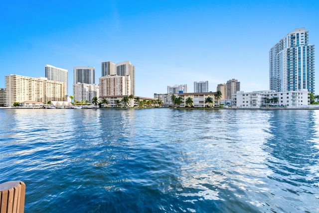 121 Golden Isles Drive Ph1, Hallandale Beach, FL 33009