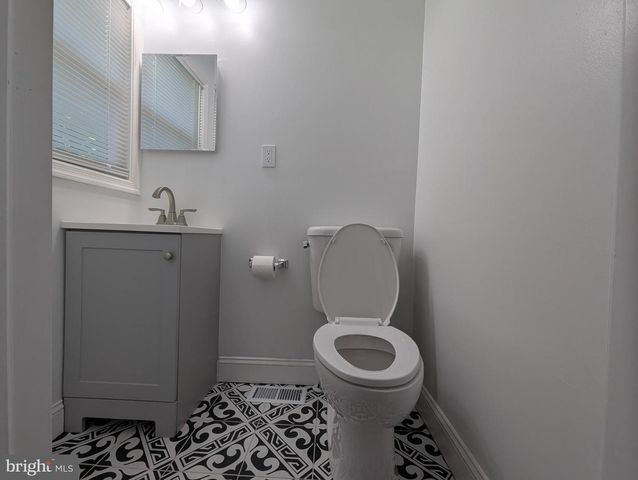 410 ANNABEL AVE, Baltimore, MD 21225