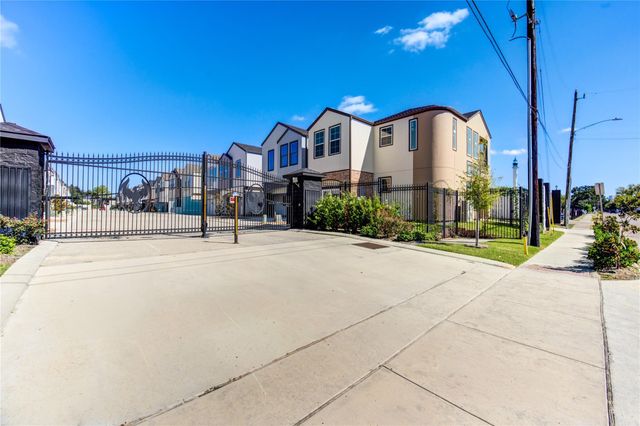 2928 El Fenice Lane, Houston, TX 77057