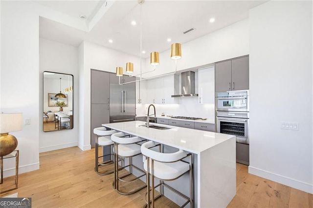 2425 Peachtree Road NE 412, Atlanta, GA 30305