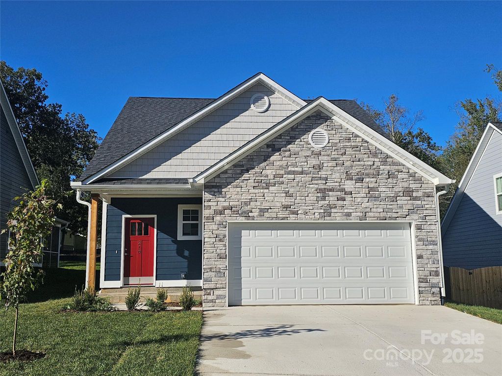 210 Slade Lane, Black Mountain, NC 28711