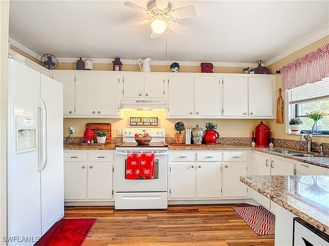 119 Lake Point LN 5B, Naples, FL 34112