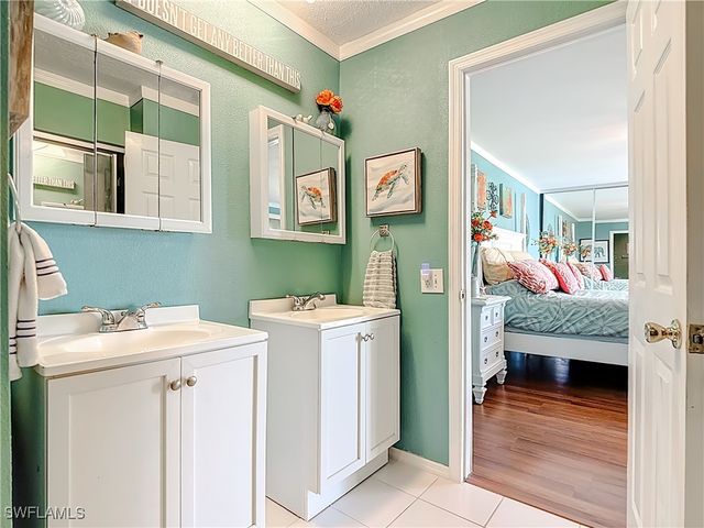 119 Lake Point LN 5B, Naples, FL 34112