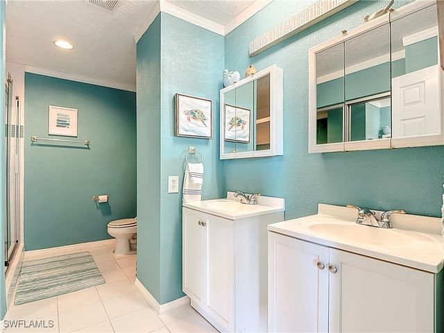 119 Lake Point LN 5B, Naples, FL 34112