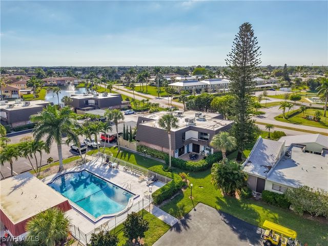 119 Lake Point LN 5B, Naples, FL 34112