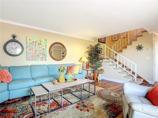 119 Lake Point LN 5B, Naples, FL 34112