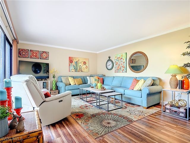 119 Lake Point LN 5B, Naples, FL 34112