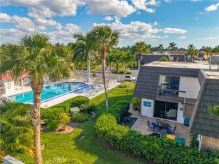 119 Lake Point LN 5B, Naples, FL 34112