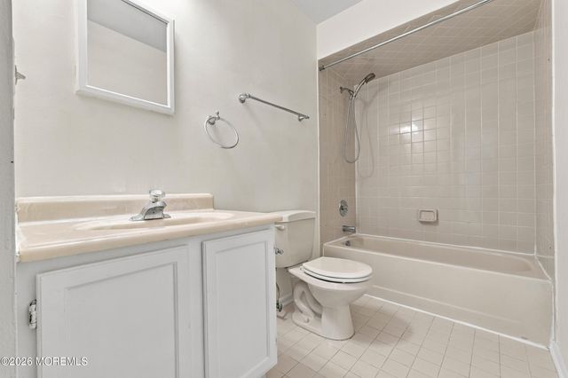 694 Darlington Drive 88, Old Bridge, NJ 08857