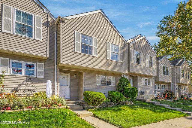 694 Darlington Drive 88, Old Bridge, NJ 08857