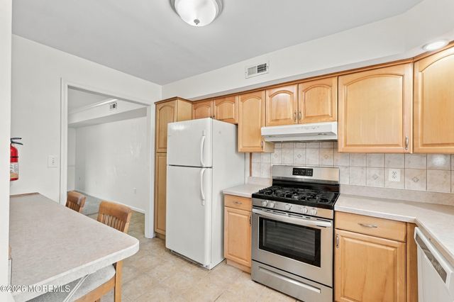 694 Darlington Drive 88, Old Bridge, NJ 08857