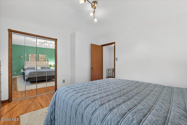 39 University Street, Bethlehem, NY 12158