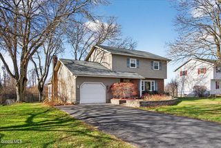 39 University Street, Bethlehem, NY 12158