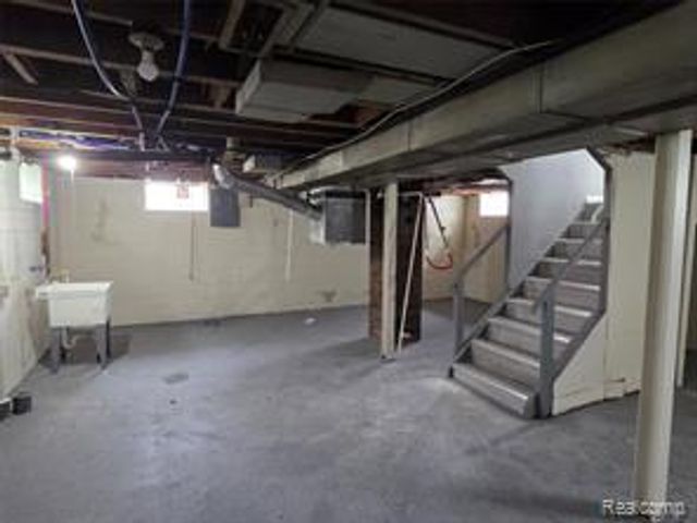 14757 Wilfred Street, Detroit, MI 48213