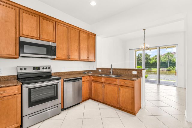 669 Pacific Grove Drive 2, West Palm Beach, FL 33401
