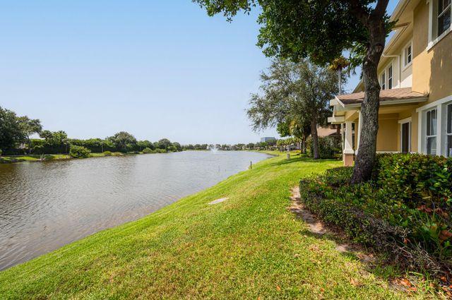 669 Pacific Grove Drive 2, West Palm Beach, FL 33401