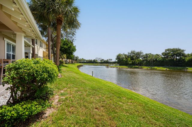 669 Pacific Grove Drive 2, West Palm Beach, FL 33401
