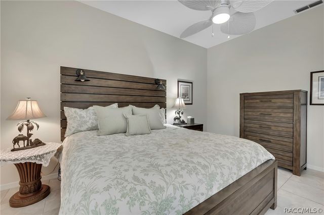 80 W Byrsonima Loop, Homosassa, FL 34446