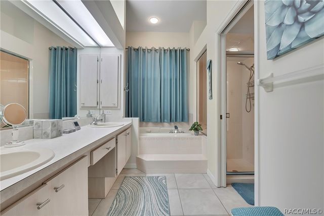 80 W Byrsonima Loop, Homosassa, FL 34446