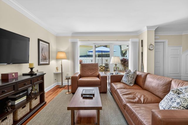 290 Seabreeze Circle, Jupiter, FL 33477