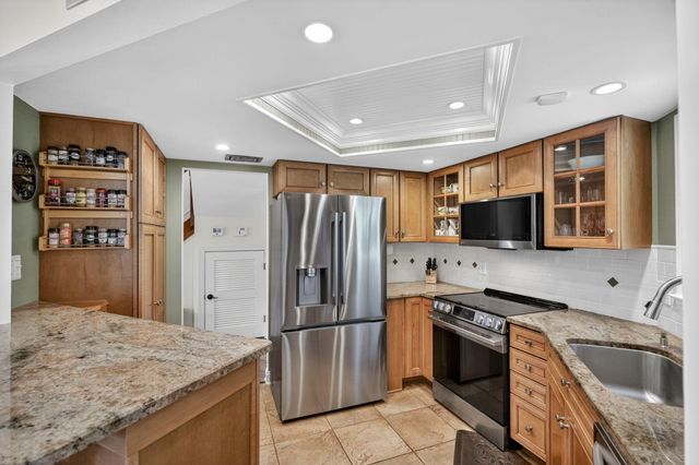 290 Seabreeze Circle, Jupiter, FL 33477