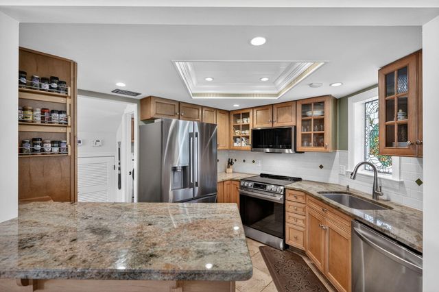 290 Seabreeze Circle, Jupiter, FL 33477
