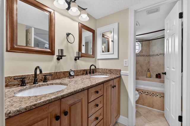 290 Seabreeze Circle, Jupiter, FL 33477