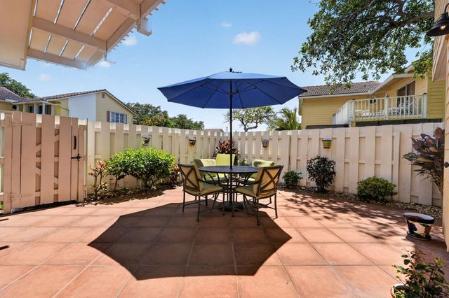 290 Seabreeze Circle, Jupiter, FL 33477
