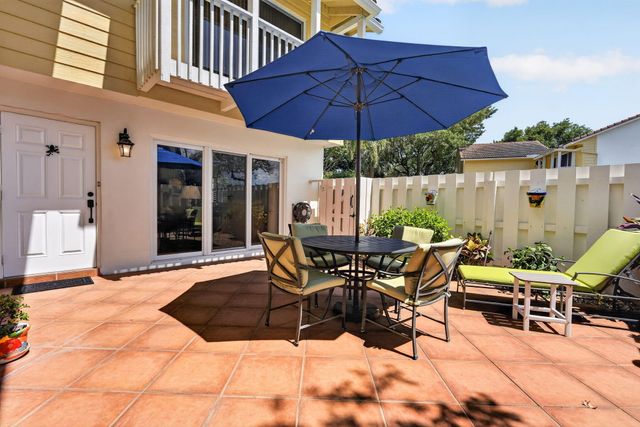 290 Seabreeze Circle, Jupiter, FL 33477