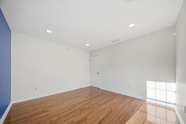 2 Grandview Dr, Hopkinton, MA 01748