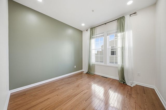 2 Grandview Dr, Hopkinton, MA 01748