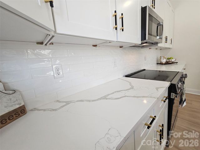 129 WOODLAWN Drive, Statesville, NC 28677